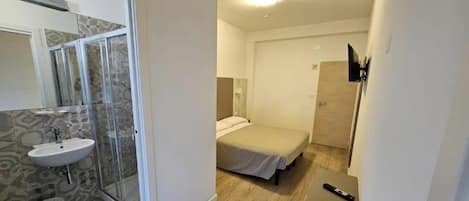 In-room safe, desk, free WiFi, bed sheets