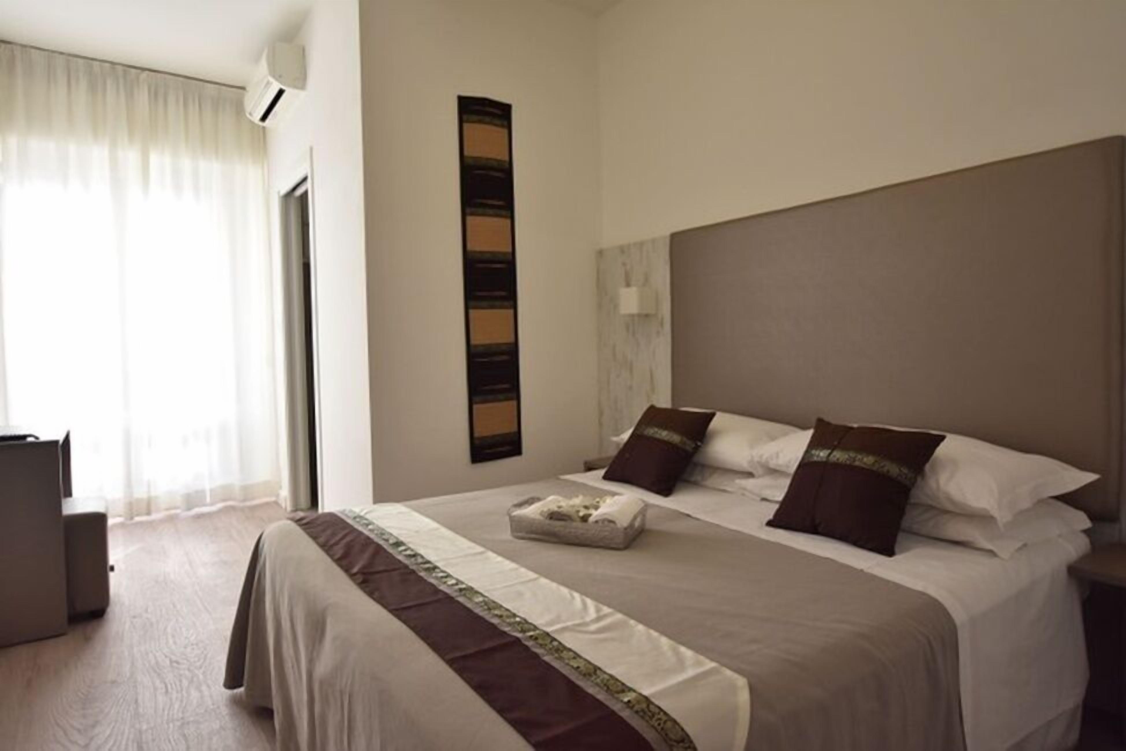 In-room safe, desk, free WiFi, bed sheets