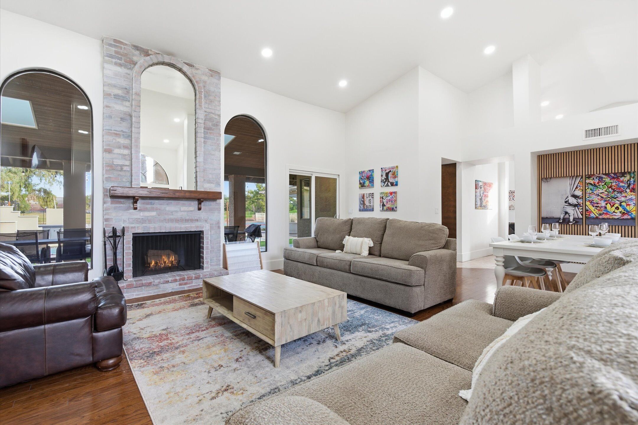 Smart TV, fireplace, offices