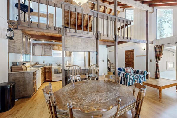 Interior - < 2 Mi to Tahoe Donner Ski Resort: Serene Retreat (Truckee)