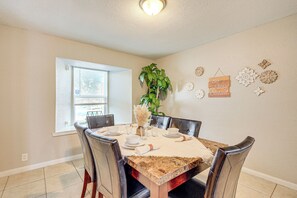 House (3 Bedrooms) | Interior - Game Room! Family Home 5 Mi to Seaworld (San Antonio)