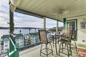 Interior - Harbour Horizon Gem: 1 MM Main Channel, 2 Pools (Lake Ozark)