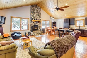 House (3 Bedrooms) | Front of property - Ski, Hike & Ride On-site: 80-acre Retreat in Boon (Boon)