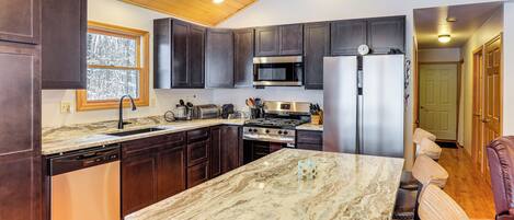 House (2 Bedrooms) | Interior