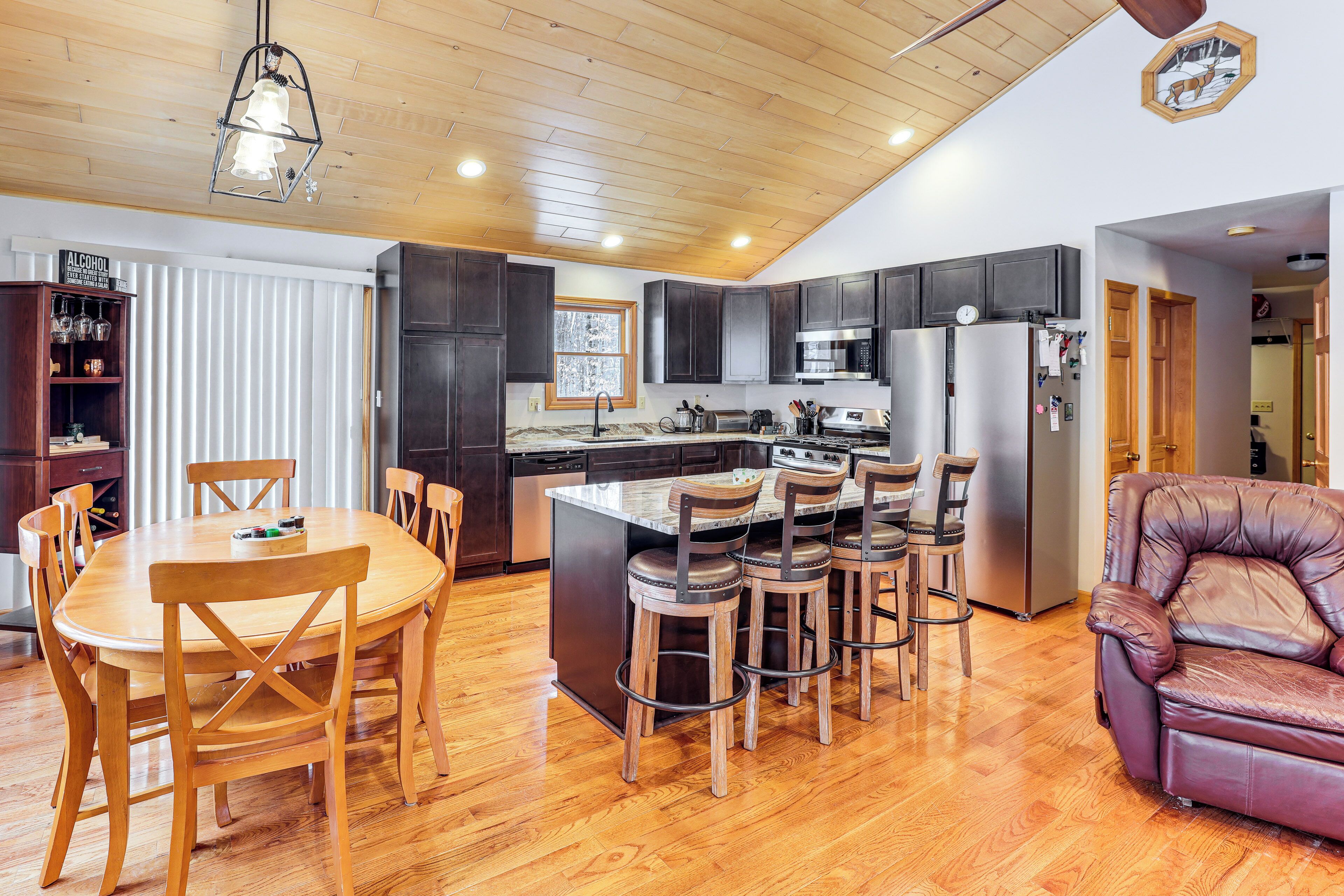 House (2 Bedrooms) | Interior