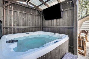House (4 Bedrooms) | Interior - Hot Tub, 5 Mi to Winter Park! Woodsy Ruidoso Abode (Ruidoso)