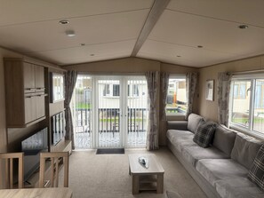 Living area - Beautiful 2 bedroom caravan (Rhyl)