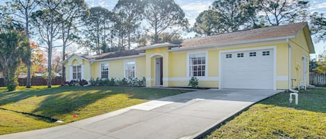 House (3 Bedrooms) | Front of property