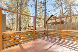 Interior - 5 Mi to Mountain High Resort: Home w/ Gaming Area (Wrightwood)