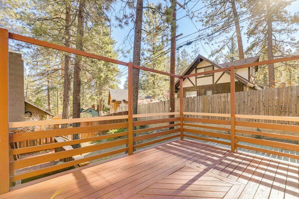 Interior - 5 Mi to Mountain High Resort: Home w/ Gaming Area (Wrightwood)