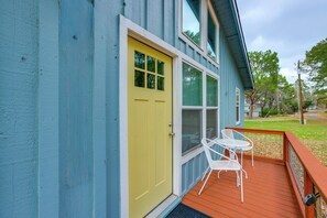 Interior - Dock + Fire Pit: Tranquil Home on Lake Livingston (Livingston)