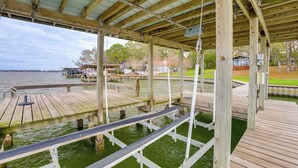 Interior - Dock + Fire Pit: Tranquil Home on Lake Livingston (Livingston)