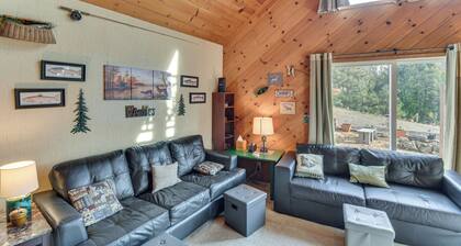 Deck & Wooded Views: 5-acre Auberry Retreat!