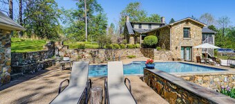 Aldie Home w/ Private Pool: Near Wineries!