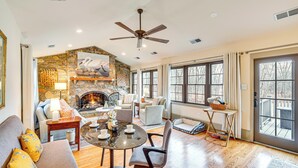House (3 Bedrooms) | Interior - Aldie Home w/ Private Pool: Near Wineries! (Aldie)