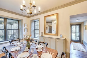 House (3 Bedrooms) | Interior - Aldie Home w/ Private Pool: Near Wineries! (Aldie)
