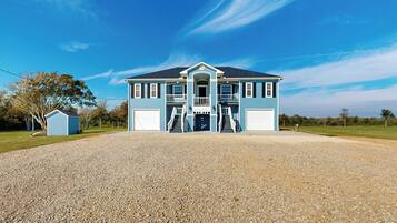 House (3 Bedrooms) | Front of property