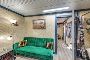 Interior - Gym Access On-site: Cabin w/ Deck in Red Oak! (Red Oak)