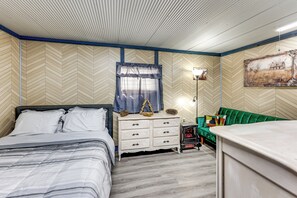 House (1 Bedroom) | Interior
