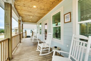 House (3 Bedrooms) | Interior - Steps to Sand! Family-friendly Long Beach Escape (Long Beach)