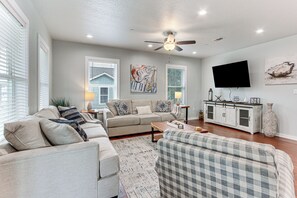 House (3 Bedrooms) | Interior - Steps to Sand! Family-friendly Long Beach Escape (Long Beach)