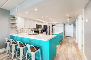 Apartment (2 Bedrooms) | Interior - All-suite 2BR w/ Gulf-view: Suntide III - Unit 407 (South Padre Island)