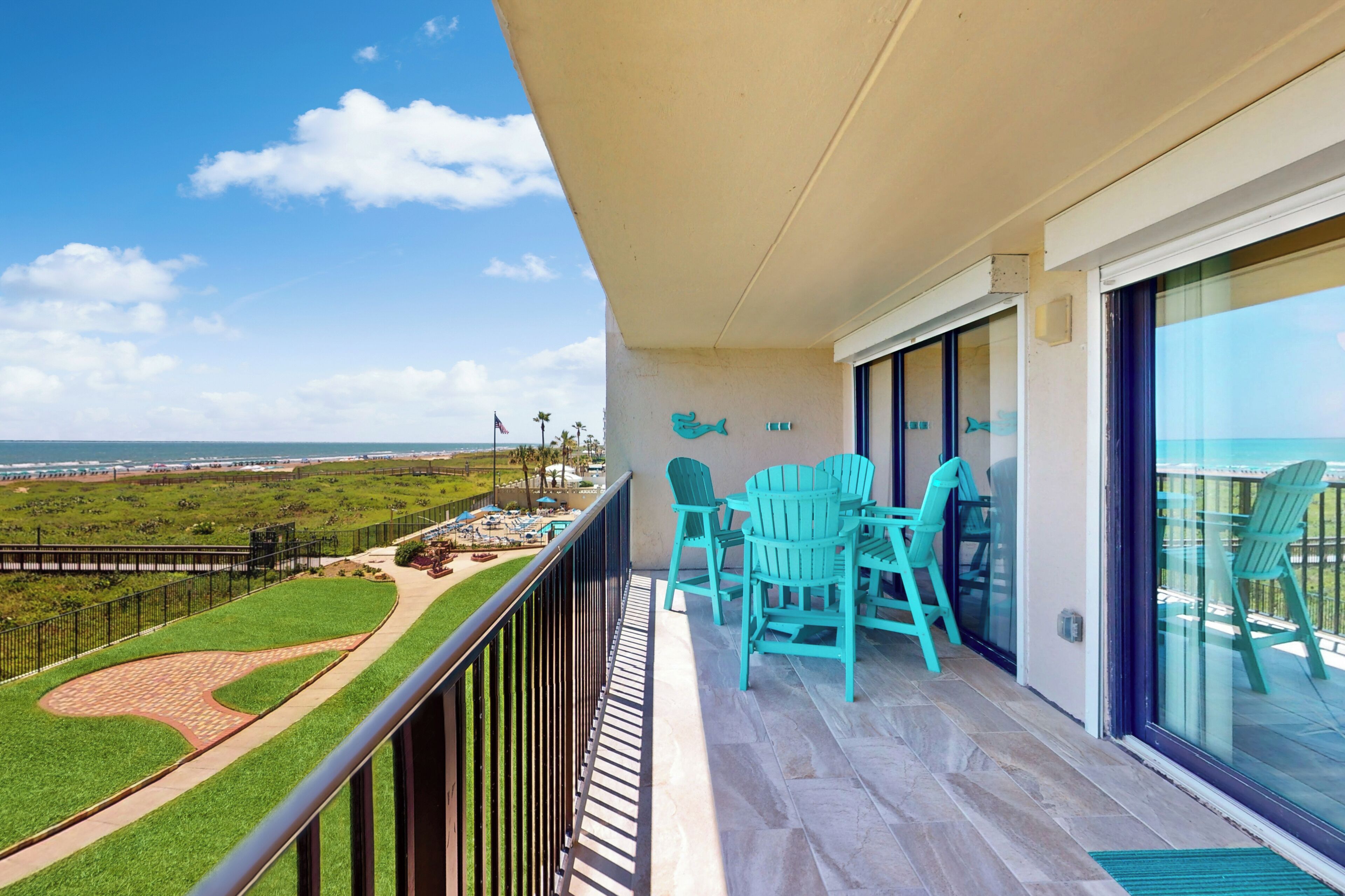 Apartment (2 Bedrooms) | Front of property