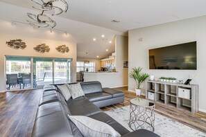 House (3 Bedrooms) | Interior - Boat Dock & Lanai: Waterfront Oasis in Cape Coral! (Cape Coral)