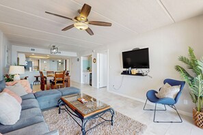 Apartment (2 Bedrooms) | Interior - 2BR w/ View & Resort Perks: Suntide III - Unit 907 (South Padre Island)