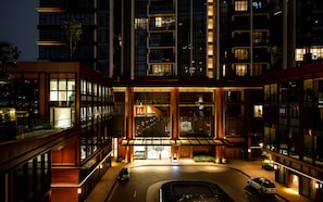 Front of property - Sunny The Galleria Metropole (ThuThiem)