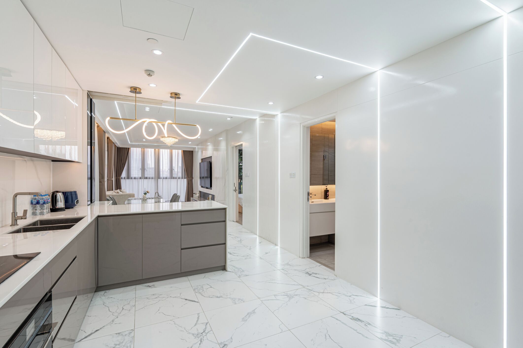 Premium Apartment, 4 Bedrooms, City View | Private kitchen | Full-size fridge, microwave, oven, stovetop