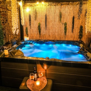 Pool - La Villa Lova - Loveroom with private spa in Pamiers (Pamiers)