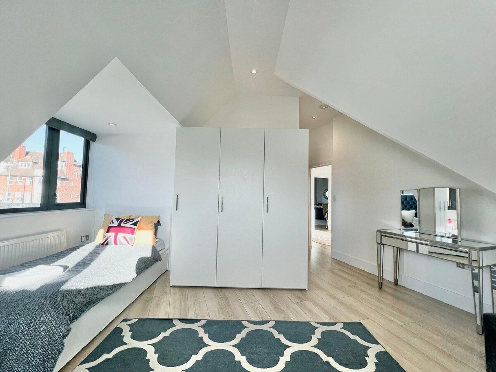 3 bedrooms, free WiFi, bed sheets