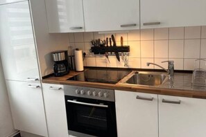 Private kitchen - Vacation apartment Hansetraum Lübeck (Lübeck)
