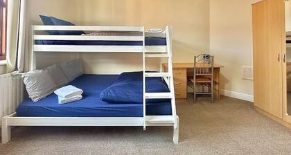 Visit and Stay at Whitechapel