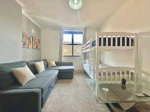 Living area - Visit and Stay at Whitechapel (London)