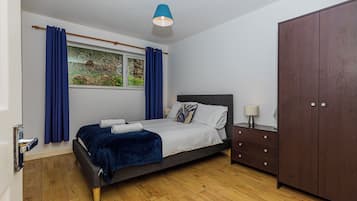 3 Schlafzimmer, Bügeleisen/Bügelbrett, WLAN, Bettwäsche