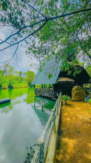 Front of property - Stone Carving Resort (Udawalawa)