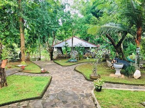 Property grounds - Stone Carving Resort (Udawalawa)