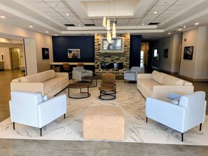 Interior entrance - The Hotel Vue (Natchez)