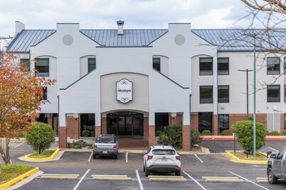 เดอะ โฮเทล วู  