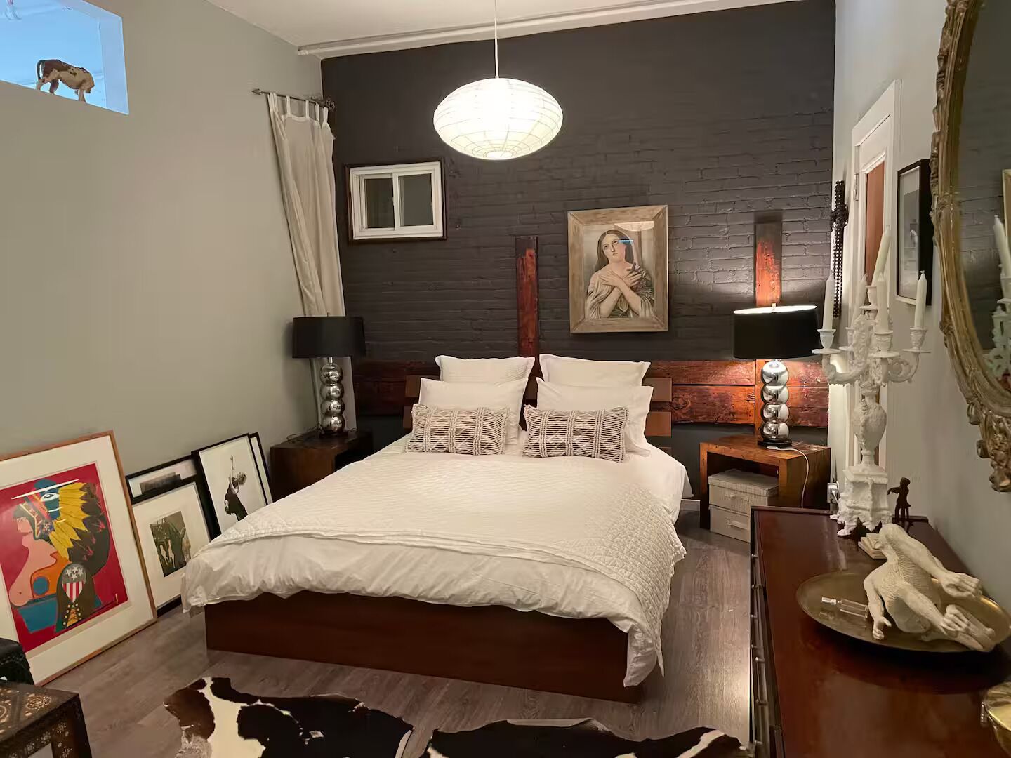 1 habitación, tabla de planchar con plancha, internet y ropa de cama 