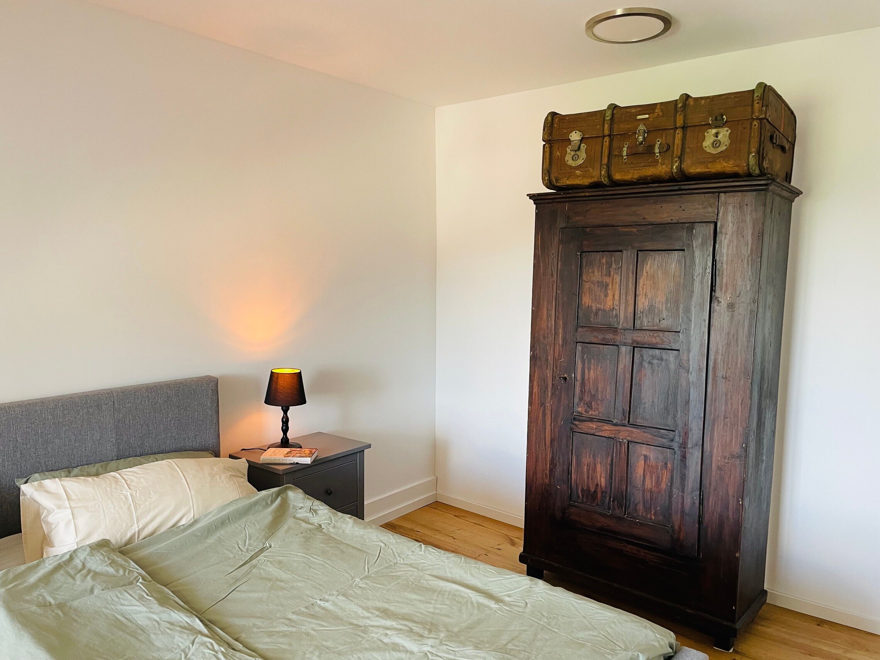 Bügeleisen/Bügelbrett, WLAN, Bettwäsche