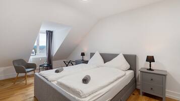 Bügeleisen/Bügelbrett, WLAN, Bettwäsche