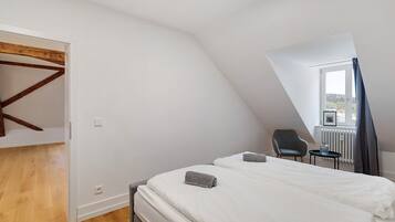 Bügeleisen/Bügelbrett, WLAN, Bettwäsche