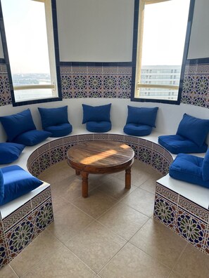 3 bedrooms - Al Basri Palm Jumeirah Beachfront 2BR Maid s Room Apartment Sea Views (Dubai)