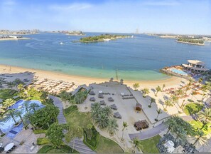 House - Al Basri Palm Jumeirah Beachfront 2BR Maid s Room Apartment Sea Views (Dubai)