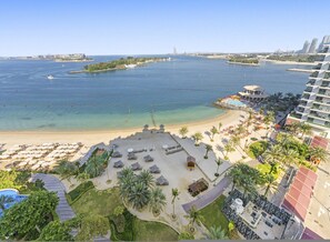 House - Al Basri Palm Jumeirah Beachfront 2BR Maid s Room Apartment Sea Views (Dubai)