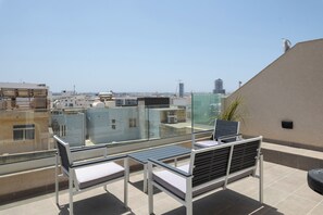 Terrace/patio - Sunlit Top Floor 2BR APT Big Terrace (Sliema)