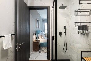 Apartamento, 2 quartos, vista para a cidade | Banheiro